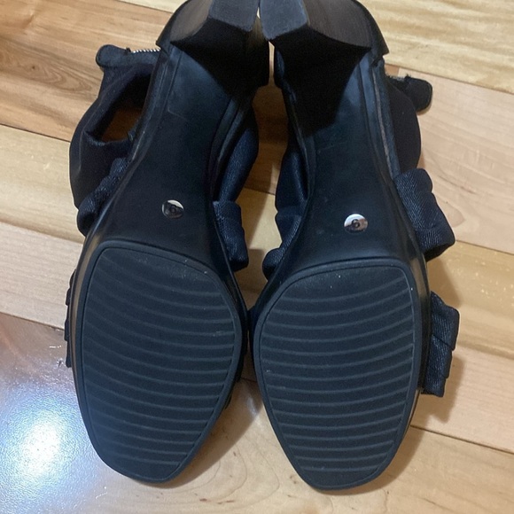 Aquatalia Marvin K. Black Women's Strappy heels - Picture 12 of 16